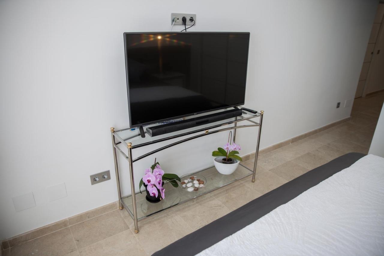 Spacious 200 Sq.M. Penthouse With Sea View Terraces Τορρεμολίνος Εξωτερικό φωτογραφία