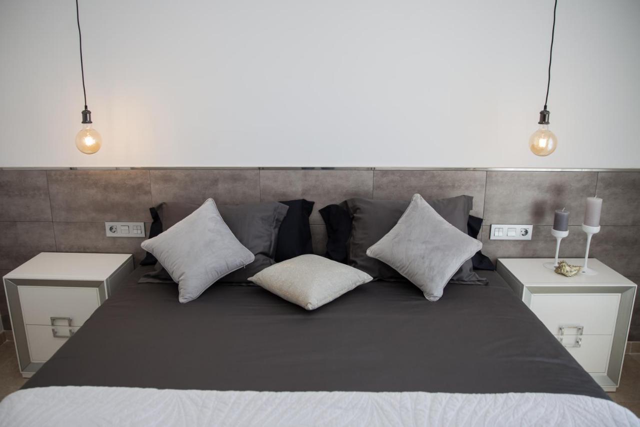 Spacious 200 Sq.M. Penthouse With Sea View Terraces Τορρεμολίνος Εξωτερικό φωτογραφία