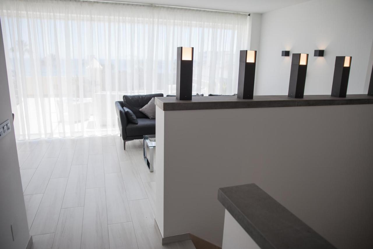 Spacious 200 Sq.M. Penthouse With Sea View Terraces Τορρεμολίνος Εξωτερικό φωτογραφία