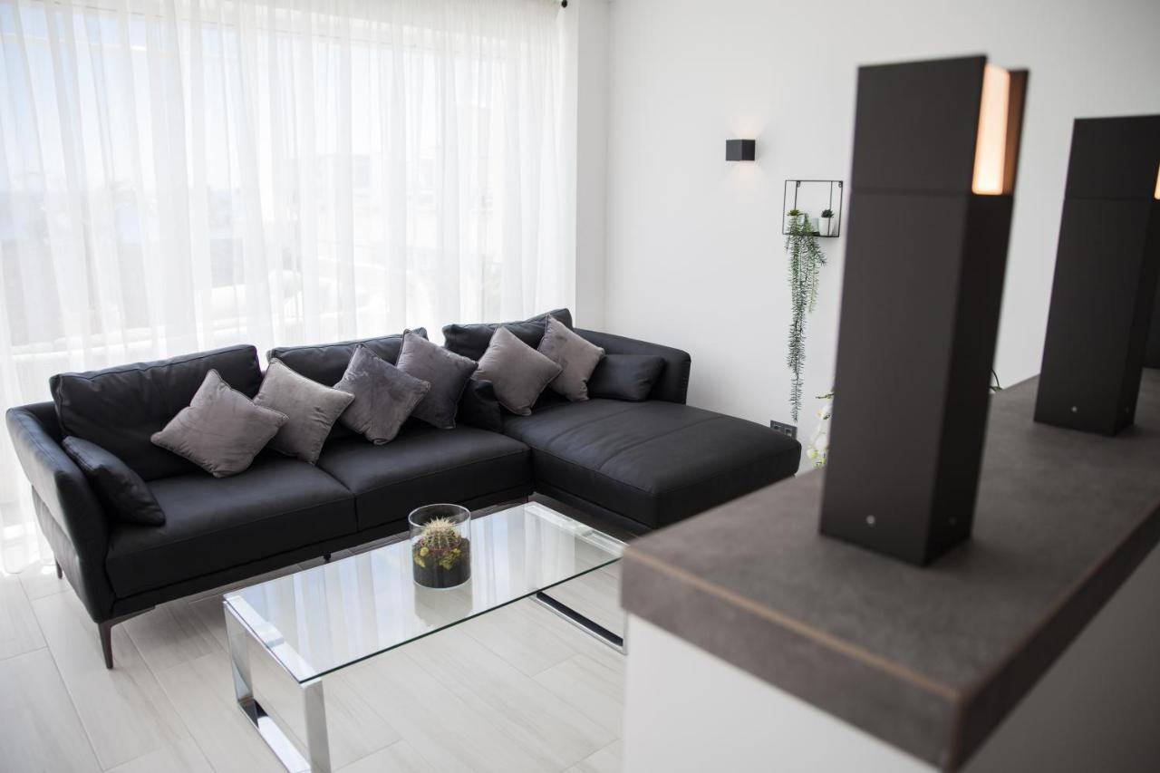 Spacious 200 Sq.M. Penthouse With Sea View Terraces Τορρεμολίνος Εξωτερικό φωτογραφία