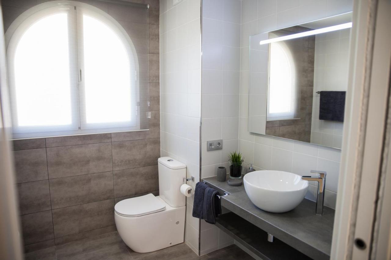 Spacious 200 Sq.M. Penthouse With Sea View Terraces Τορρεμολίνος Εξωτερικό φωτογραφία